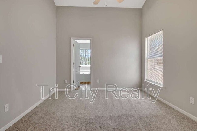 Building Photo - 342 Hunterian Pl