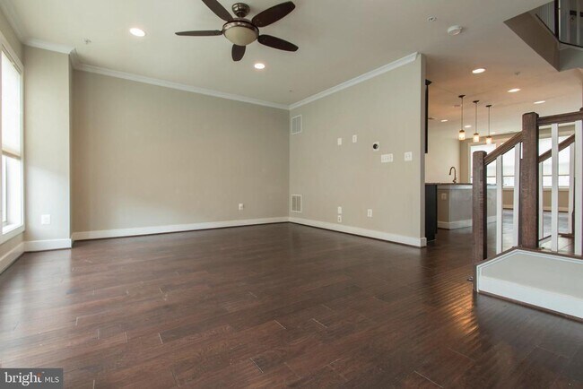 Building Photo - 408 Hendrix Ave