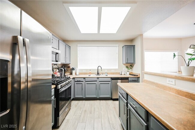 Building Photo - 833 Aspen Peak Loop