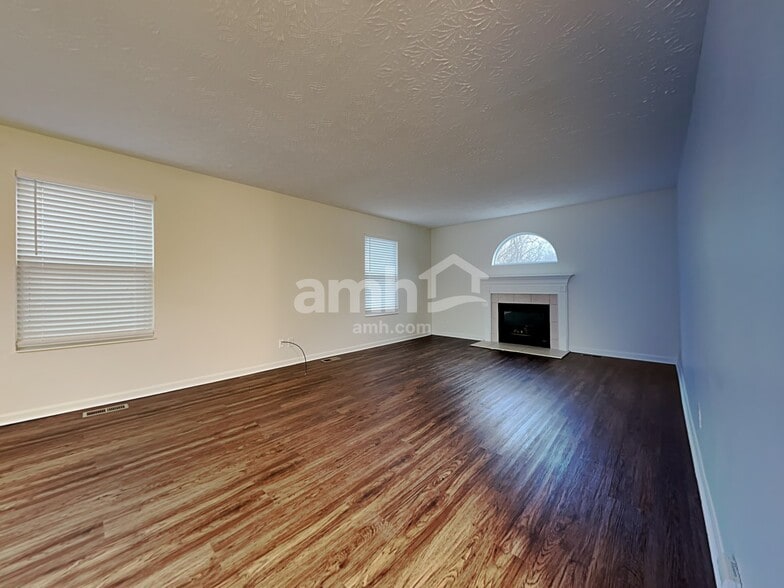 Building Photo - 7450 Sterling Springs Way