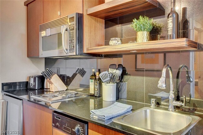 Building Photo - 29 Montelago Blvd