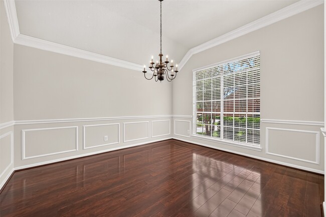 Building Photo - 6323 Echo Lakes Ln