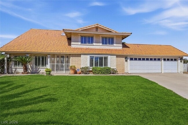 Building Photo - 3321 Basque St