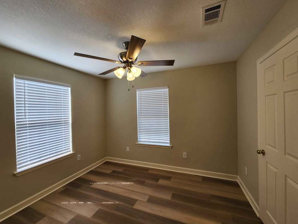 Building Photo - 5080 Gautier Vancleave Rd