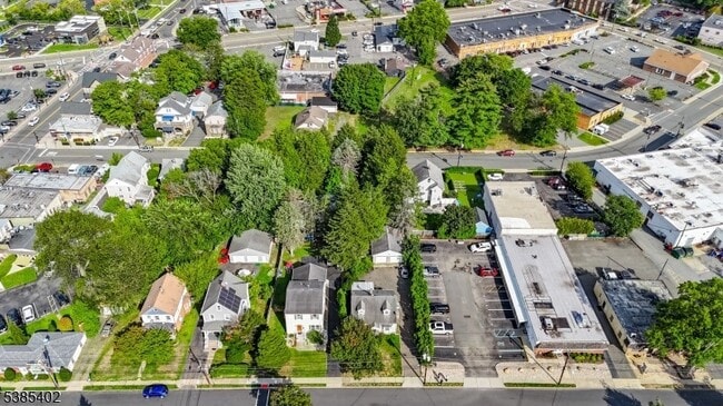 Building Photo - 27 Harrison Ave