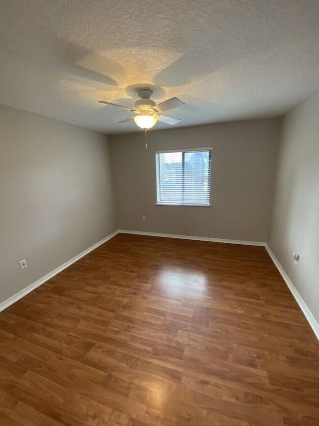 Building Photo - Spacious 2-Bedroom, 2-Bathroom Condo for Rent in Altamonte Springs, FL