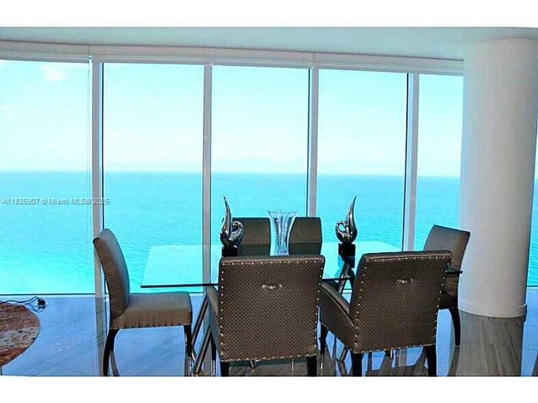 Building Photo - 2711 S Ocean Dr