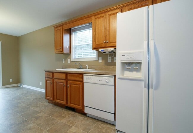 Building Photo - 284 Ballygar Ct