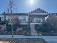 Building Photo - Single level home in Northpointe neighborhood