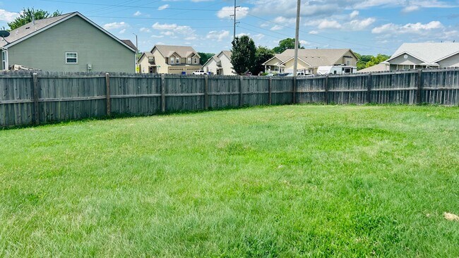 Building Photo - Spring Valley Location! Beautiful Single-Family Home