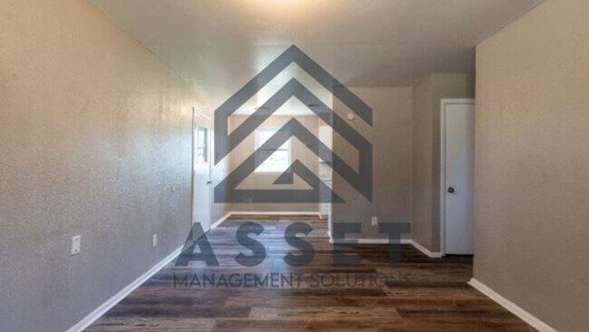 Building Photo - 4 Bedroom Available for Lease & Rent to Own!