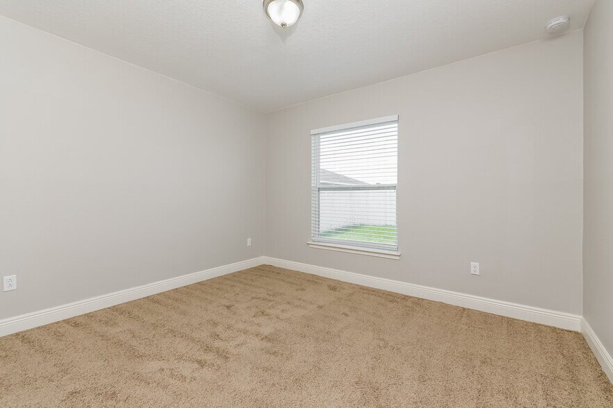 Building Photo - 431 Britten Dr