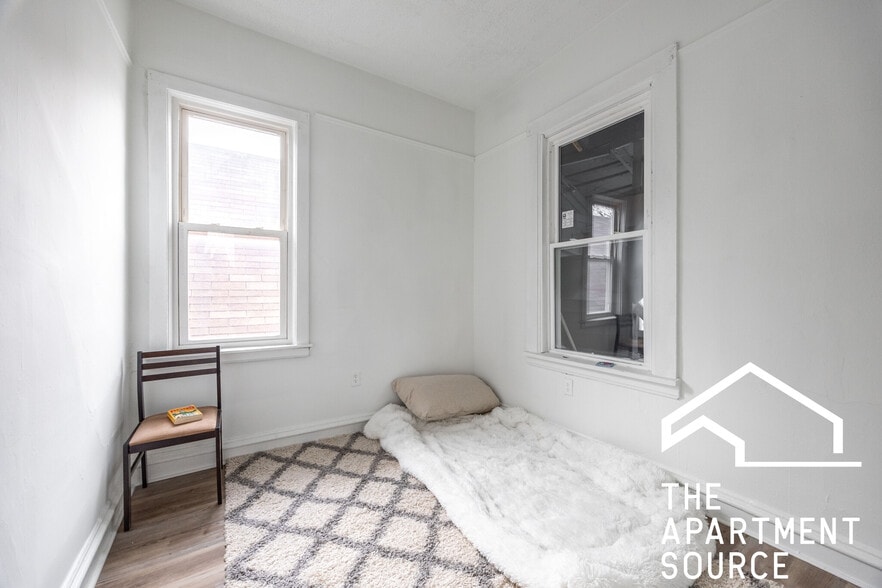 Building Photo - 1626 N Fairfield Ave