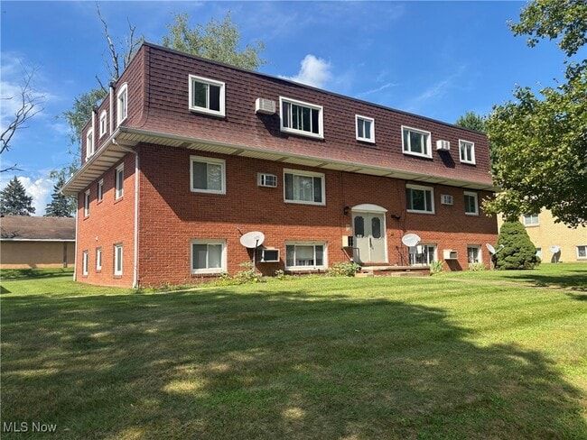Primary Photo - 171 Frana Clara St