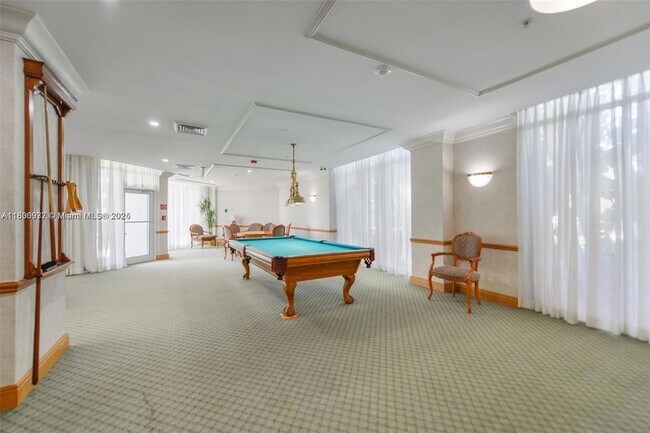 Building Photo - 16711 Collins Ave