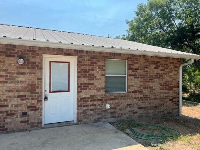 Primary Photo - Spacious 2 bedroom in Moody