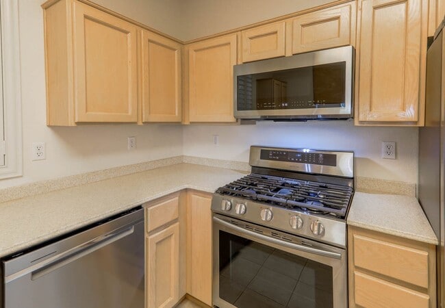 Building Photo - 55+ Age Restricted Sun City Summerlin  @ B...
