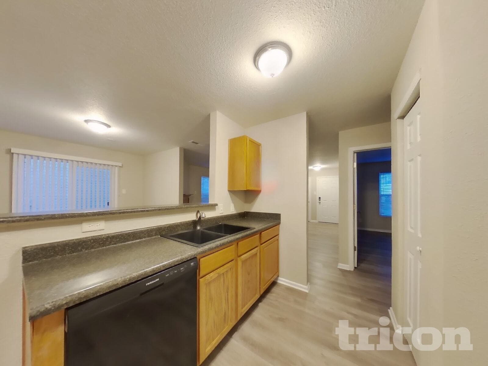 Building Photo - 2318 Blackthorn Dr