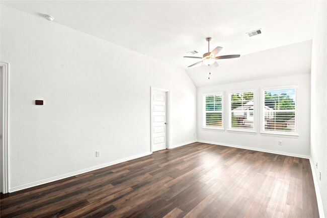 Building Photo - 1202 Vilamoura Ct