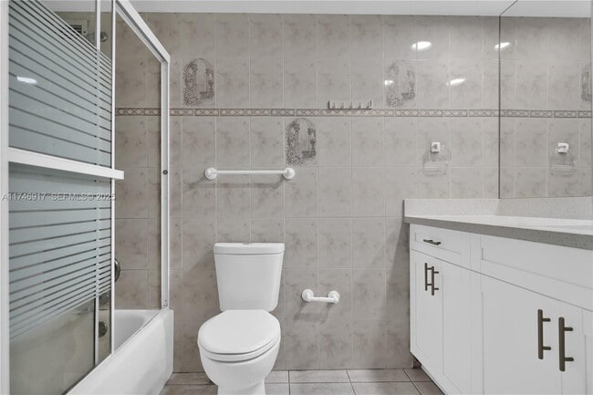 Building Photo - 5401 Collins Ave