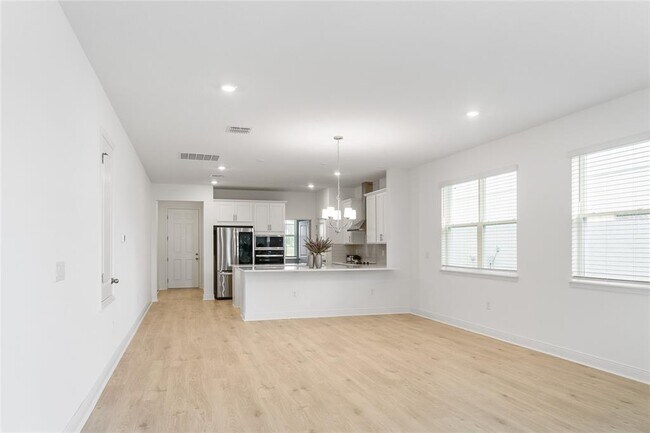 Building Photo - 5121 Blanket Flower St