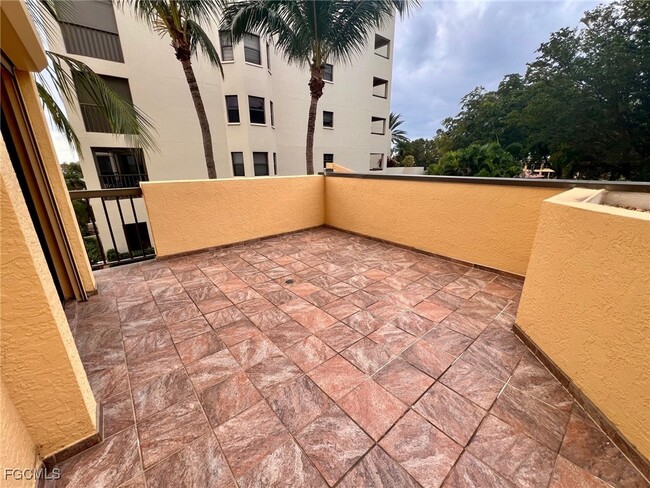 Building Photo - 4015 SE 20th Pl