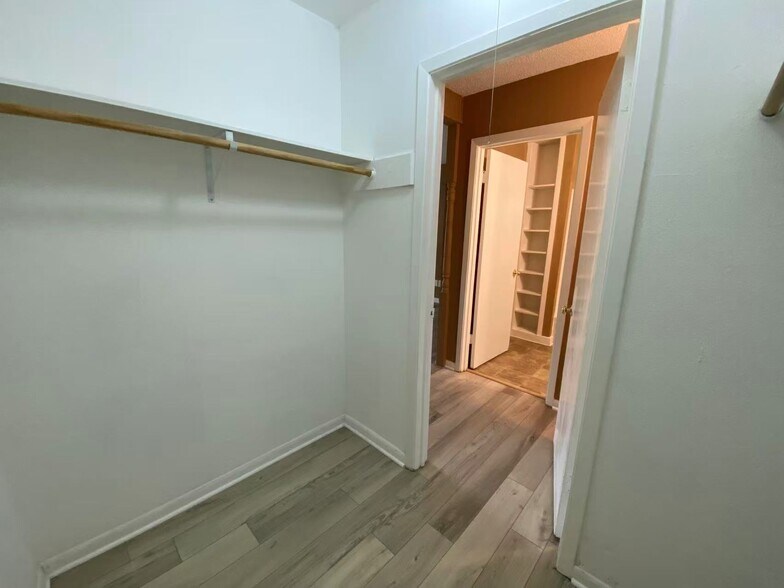 Building Photo - 5002 Blue Spruce Cir