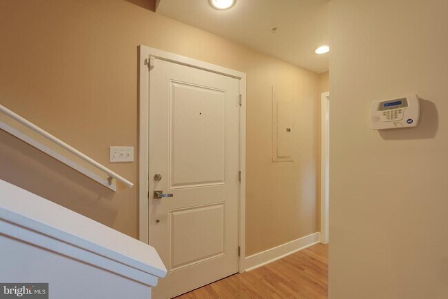 Building Photo - 1352 Longfellow St NW