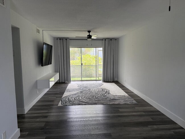 Primary Photo - 2151 NE 42nd Ct