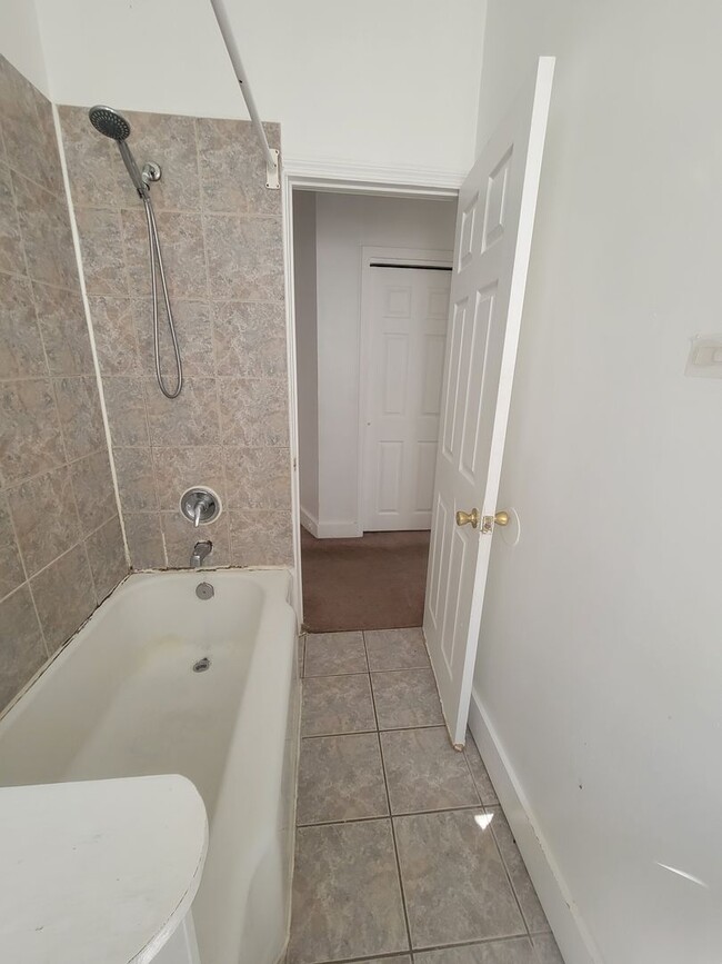 Building Photo - 7208 Torresdale Ave