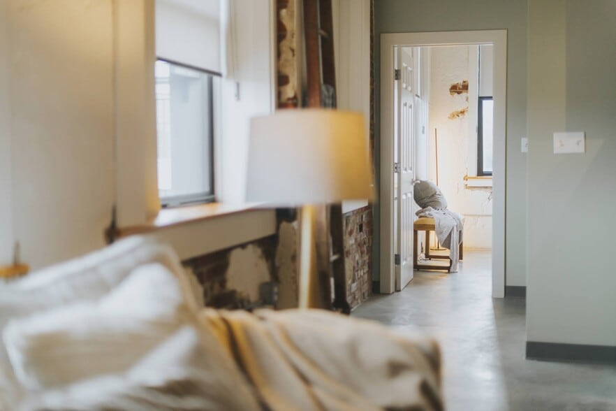 Building Photo - The Tudor