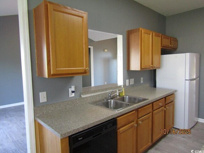 Building Photo - 1103 Checkerberry St