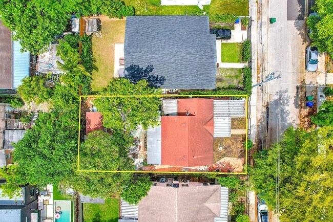 Primary Photo - 250 NW 43rd St