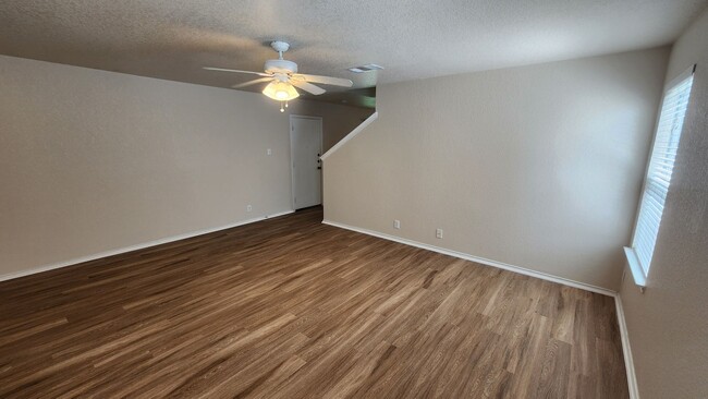 Building Photo - UTSA AREA /Maverick Creek