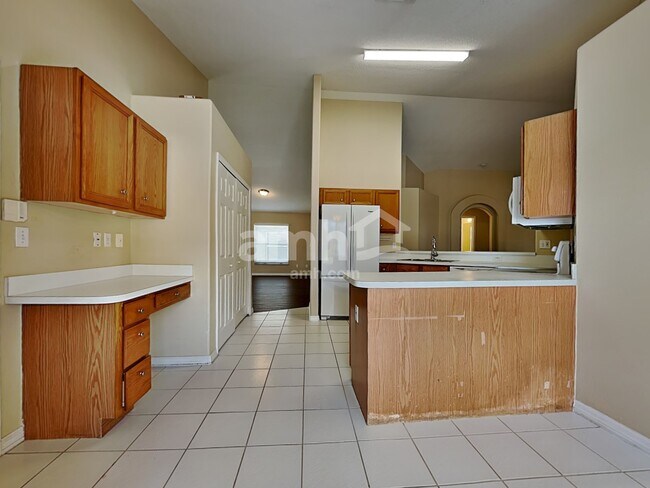 Building Photo - 1353 Crimson Clover Ln