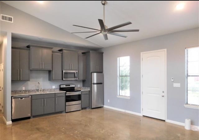 Building Photo - 2 Bedroom, 2 Bath located in prime location on the Bayou!