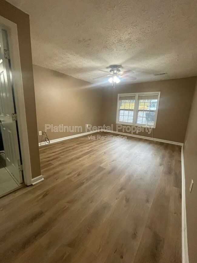 Building Photo - 3987 Cherokee Trail