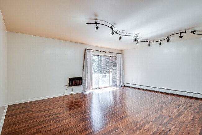 Building Photo - 1049 W Ogden Ave