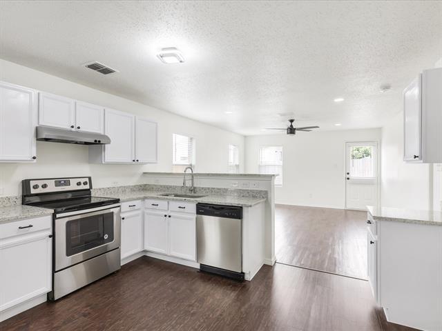 Building Photo - 4816 Waterford Dr
