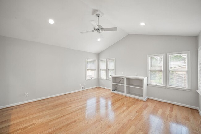 Building Photo - Make This Your Home!