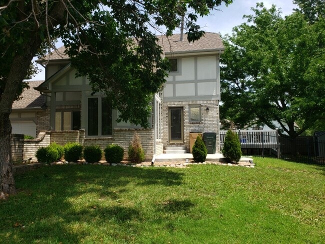 Building Photo - 4616 Farmstead St