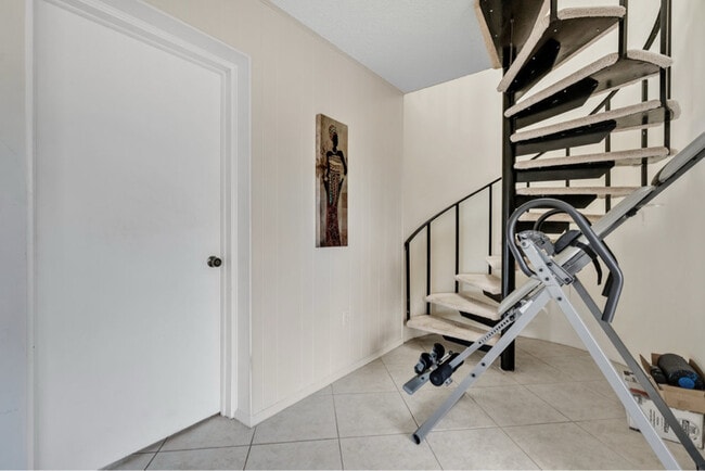 Building Photo - 1127 Encourte Green