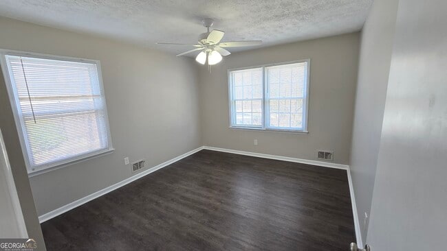 Building Photo - 4270 E Hamill Dr