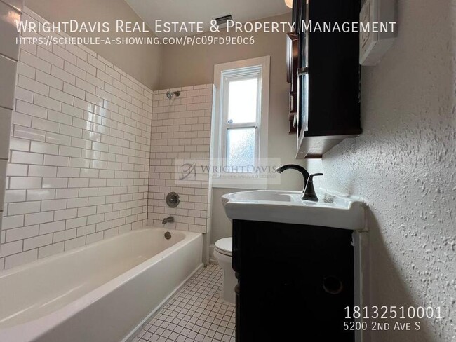 Building Photo - Charming 2-Bedroom, 1-Bath Duplex in the H...