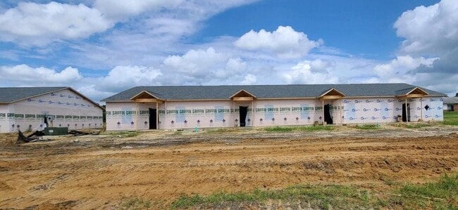 Building Photo - 2780 EB Hamilton Rd