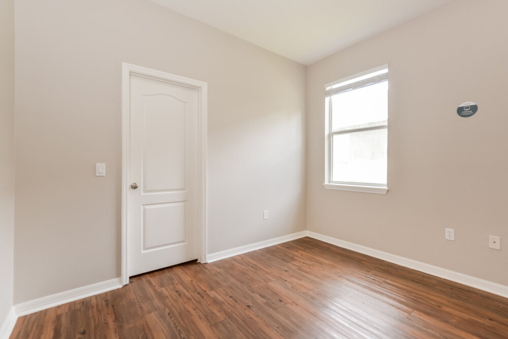 Building Photo - 10469 Moss Rose Way