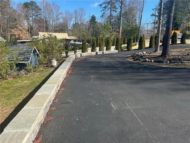 Building Photo - 4060 Merritt Dr