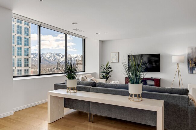 Building Photo - American Towers Furnished Condominium Downtown Salt Lake City