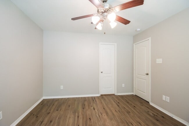 Building Photo - 9614 Brandon Rock Lane