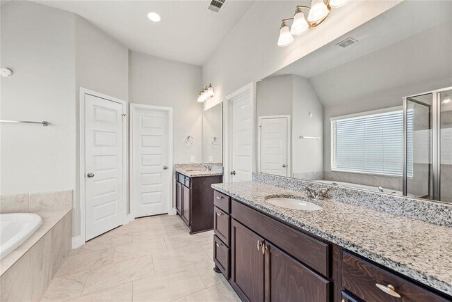 Building Photo - 2910 Angel Mist Ln